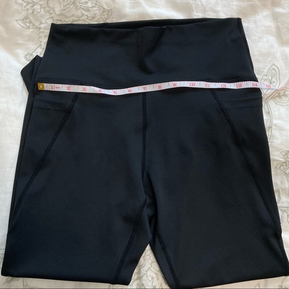 NWOT Vie Active 7/8 Black Legging - Picture 9 of 9